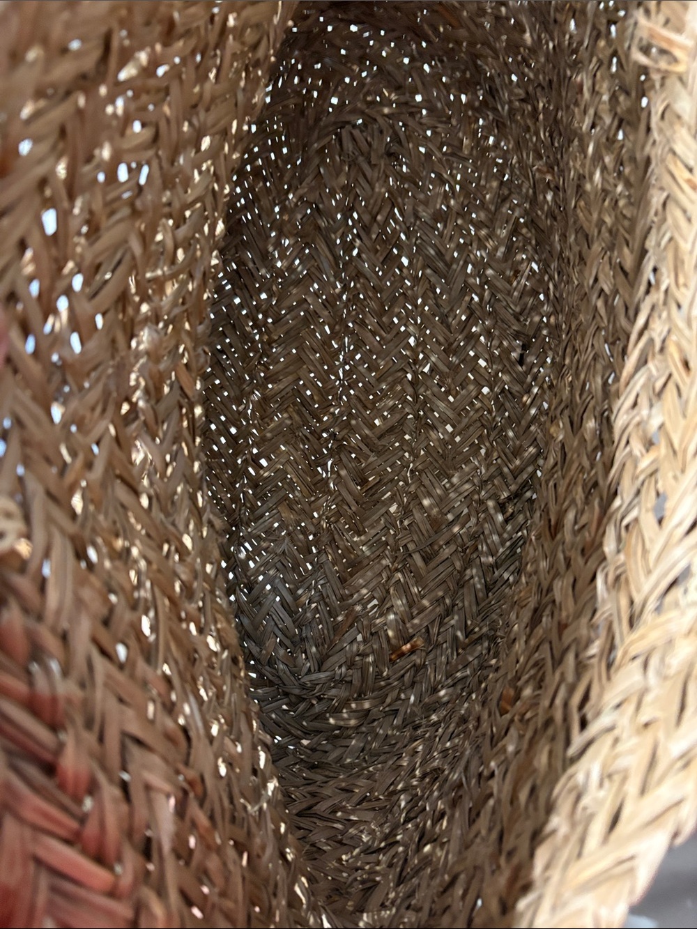 Woven Straw Tote Bag in Natural Beige - Casual Women’s Beach Bag Resortwear - Picture 7 of 7